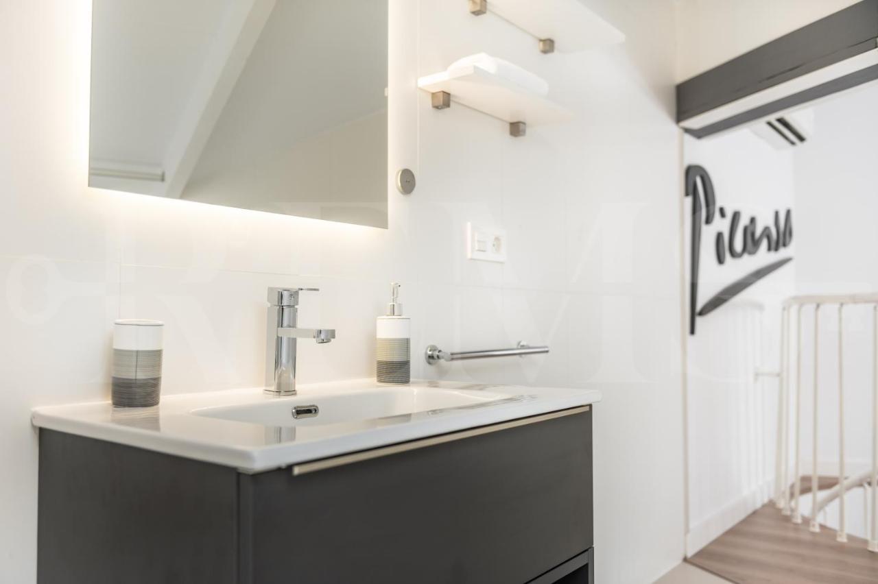 マラガInviting Duplex In Front Of Picasso Museum By Remsアパートメント エクステリア 写真